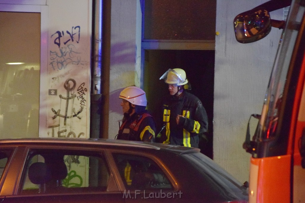 Feuer 2 Y Koeln Neustadt Sued Darmstaedterstr P153.JPG - Miklos Laubert